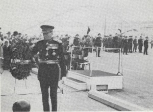 HCol LGen Simonds laying wreath at Stanley Barracks. Remembrance Day 1965.